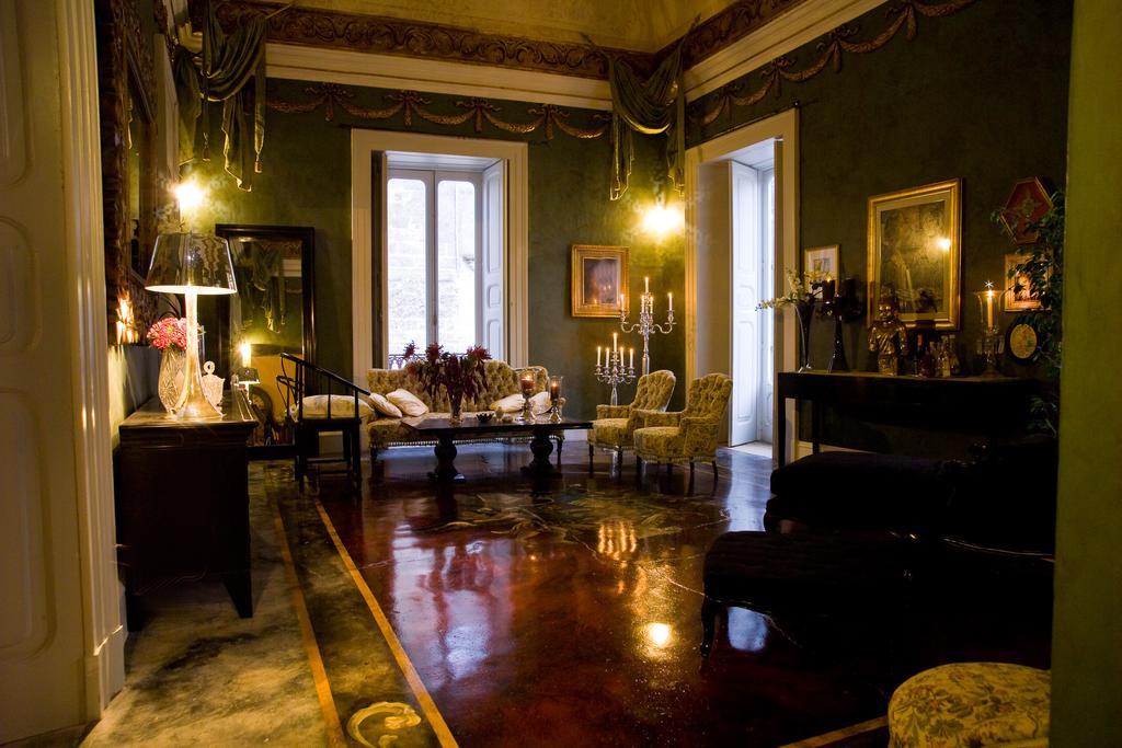 Palazzo Delle Viole Bed & Breakfast Oria  Eksteriør bilde