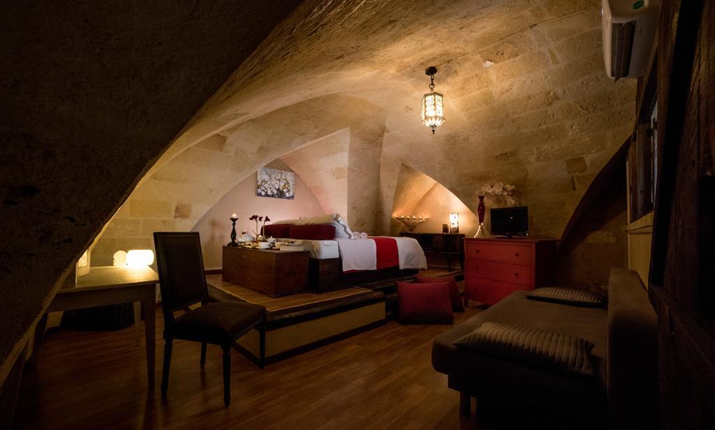 Palazzo Delle Viole Bed & Breakfast Oria  Eksteriør bilde